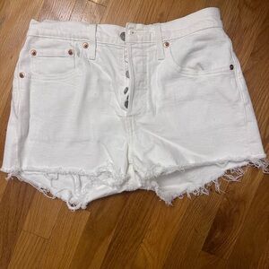Levi High waisted 501 shorts white denim size 27